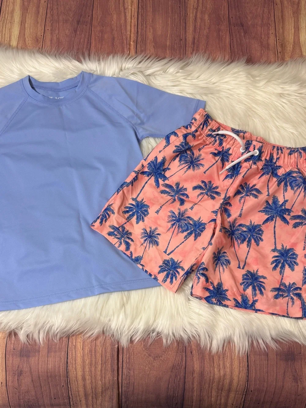 The Children’s Place Rash Guard & Palm Tree Swim Trunks Set - Boy Size M (7/8)